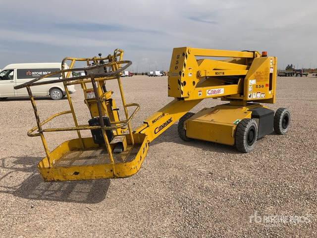 1999 Haulotte HA15I 2WD Electric Articulating Boom Lift - Articulated boom: picture 3 1999 Haulotte HA15I 2WD Electric Articulating Boom Lift - Articulated boom: picture 3