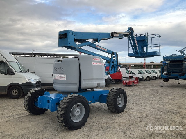 2000 Genie Z40-25 4WD Diesel Articulating Boom Lift - Articulated boom: picture 1 2000 Genie Z40-25 4WD Diesel Articulating Boom Lift - Articulated boom: picture 1