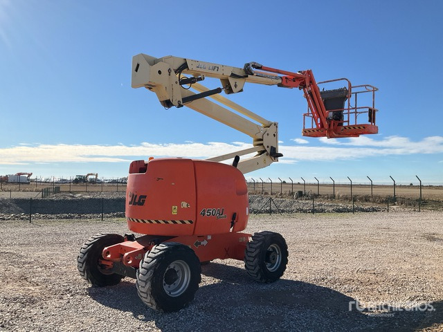 2001 JLG 450AJ 4WD Diesel Articulating Boom Lift - Articulated boom: picture 2 2001 JLG 450AJ 4WD Diesel Articulating Boom Lift - Articulated boom: picture 2