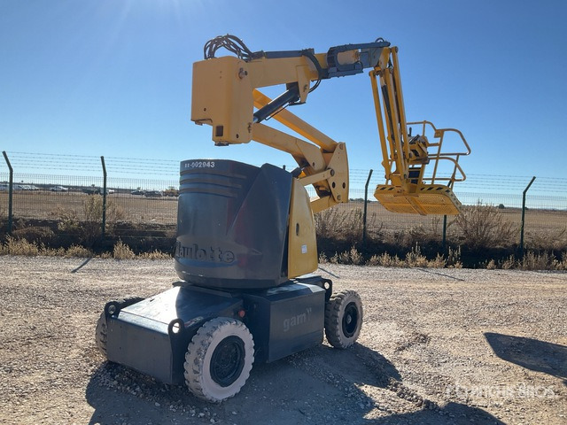 2006 Haulotte HA12IP 2WD Electric Articulating Boom Lift - Articulated boom: picture 1 2006 Haulotte HA12IP 2WD Electric Articulating Boom Lift - Articulated boom: picture 1
