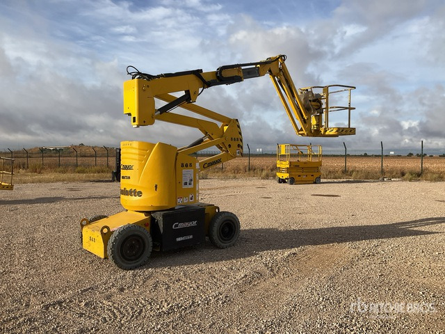 2006 Haulotte HA12IP 2WD Electric Articulating Boom Lift - Articulated boom: picture 1 2006 Haulotte HA12IP 2WD Electric Articulating Boom Lift - Articulated boom: picture 1