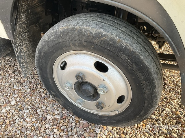 2006 Isuzu Elf 4x2 Crew Cab Flatbed Truck - Dropside/ Flatbed truck: picture 5 2006 Isuzu Elf 4x2 Crew Cab Flatbed Truck - Dropside/ Flatbed truck: picture 5