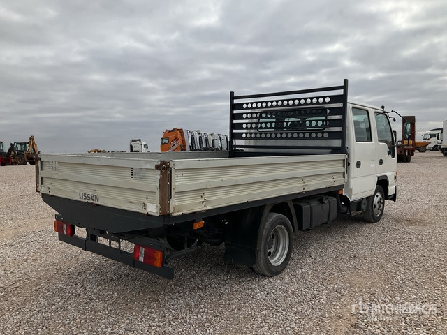 2006 Isuzu NPR77 4x2 Crew Cab Flatbed Truck - Dropside/ Flatbed truck: picture 3 2006 Isuzu NPR77 4x2 Crew Cab Flatbed Truck - Dropside/ Flatbed truck: picture 3