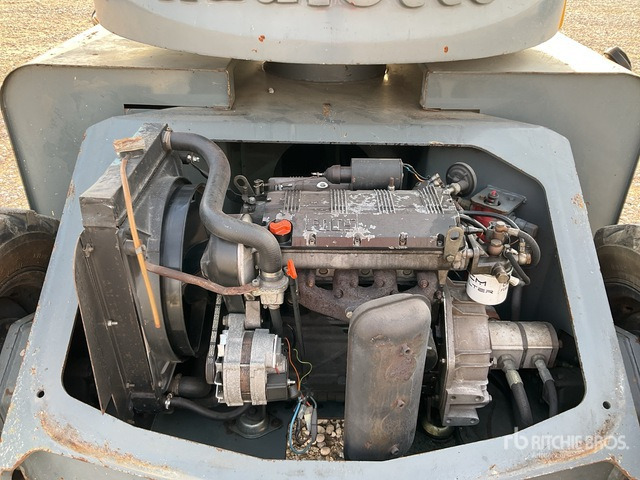 2007 Haulotte HA12PX 4WD Diesel Articulating Boom Lift - Articulated boom: picture 4 2007 Haulotte HA12PX 4WD Diesel Articulating Boom Lift - Articulated boom: picture 4