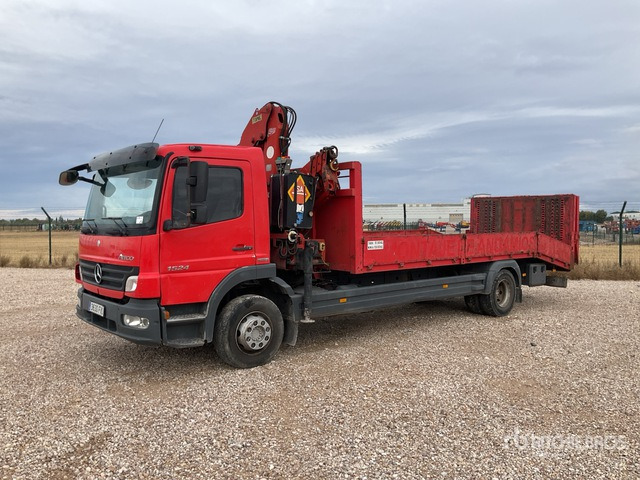 2007 Mercedes-Benz Atego 1524 2007 Toimil 120 3S 4330 kg on 4x2 Flatbed Truck with Crane - Dropside/ Flatbed truck, Crane truck: picture 4 2007 Mercedes-Benz Atego 1524 2007 Toimil 120 3S 4330 kg on 4x2 Flatbed Truck with Crane - Dropside/ Flatbed truck, Crane truck: picture 4