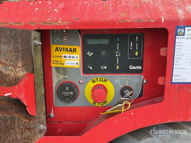 2011 Manitou 120SC 4x4 Diesel Scissor Lift - Scissor lift: picture 5 2011 Manitou 120SC 4x4 Diesel Scissor Lift - Scissor lift: picture 5