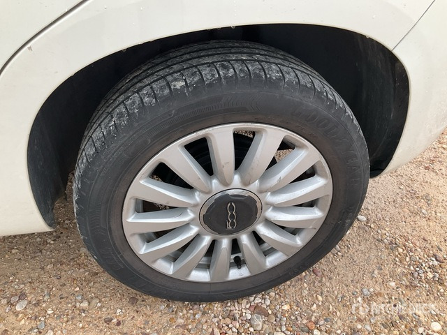 2014 Fiat 500 500L 1.3 JTD Automobile - Car: picture 4 2014 Fiat 500 500L 1.3 JTD Automobile - Car: picture 4