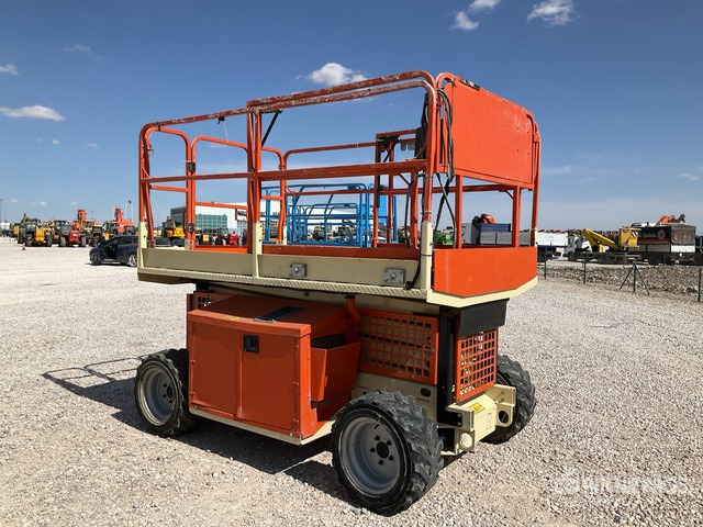2016 JLG 260MRT 4x4 Diesel Scissor Lift - Scissor lift: picture 4 2016 JLG 260MRT 4x4 Diesel Scissor Lift - Scissor lift: picture 4