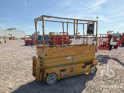 HAULOTTE COMPACT 10N Electric - Scissor lift: picture 3 HAULOTTE COMPACT 10N Electric - Scissor lift: picture 3