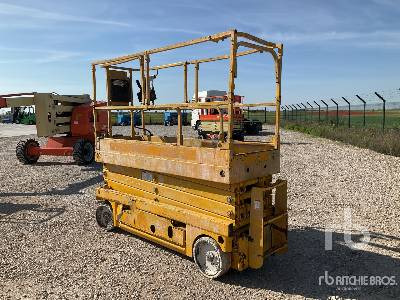 HAULOTTE COMPACT 10N Electric - Scissor lift: picture 2 HAULOTTE COMPACT 10N Electric - Scissor lift: picture 2