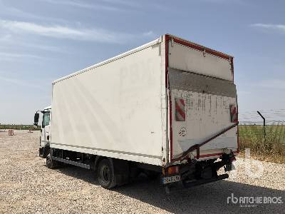 MAN TGL8.180 4x2 - Box truck: picture 2 MAN TGL8.180 4x2 - Box truck: picture 2