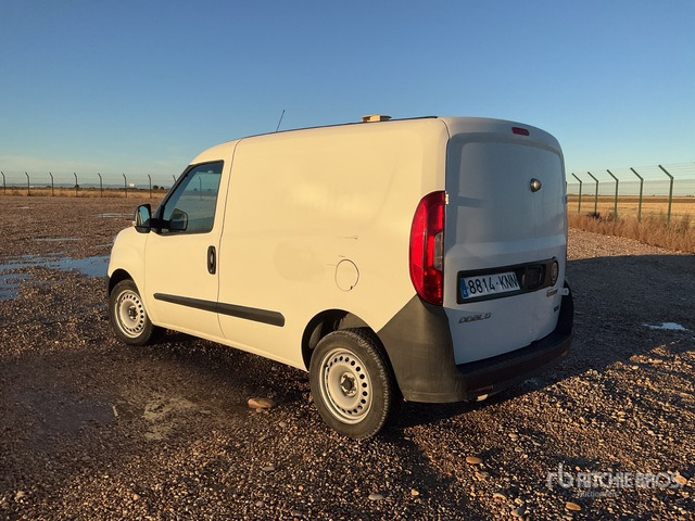 2018 Fiat Doblo Cargo Van - Van: picture 2 2018 Fiat Doblo Cargo Van - Van: picture 2
