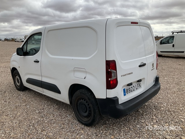 2019 Peugeot Partner Cargo Van - Van: picture 3 2019 Peugeot Partner Cargo Van - Van: picture 3