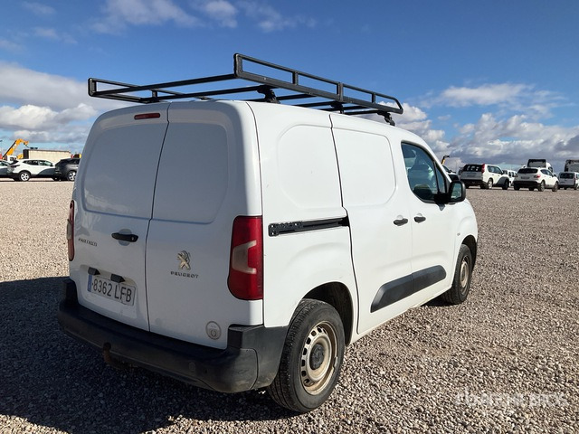 2019 Peugeot Partner Cargo Van - Van: picture 3 2019 Peugeot Partner Cargo Van - Van: picture 3