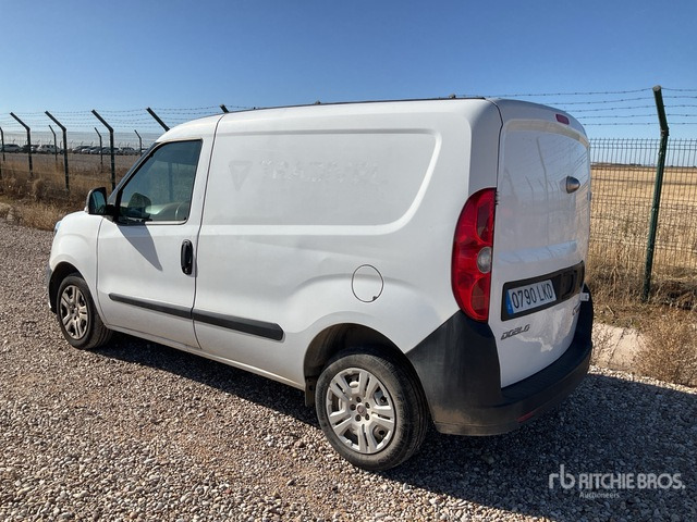 2020 Fiat Doblo Cargo Van - Van: picture 2 2020 Fiat Doblo Cargo Van - Van: picture 2