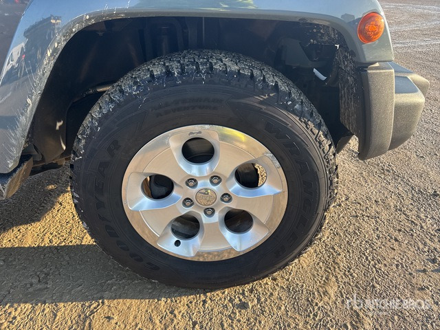 2015 Jeep Wrangler Unlimited Sahara 2.8 CRD 4WD auto 147KW/200CV SUV - SUV: picture 4 2015 Jeep Wrangler Unlimited Sahara 2.8 CRD 4WD auto 147KW/200CV SUV - SUV: picture 4