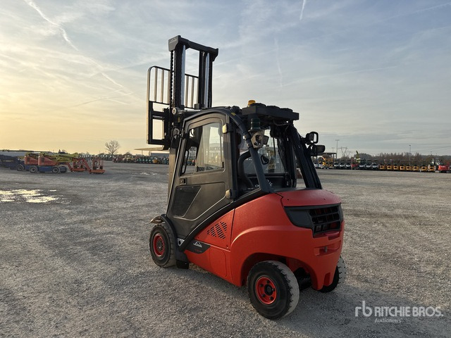 2015 Linde H 30 D-02 3000 kg Forklift - Forklift: picture 4 2015 Linde H 30 D-02 3000 kg Forklift - Forklift: picture 4