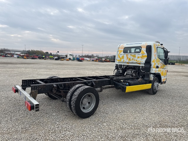 2015 Mitsubishi Fuso Canter 4x2 Cab and Chassis - Cab chassis truck: picture 3 2015 Mitsubishi Fuso Canter 4x2 Cab and Chassis - Cab chassis truck: picture 3