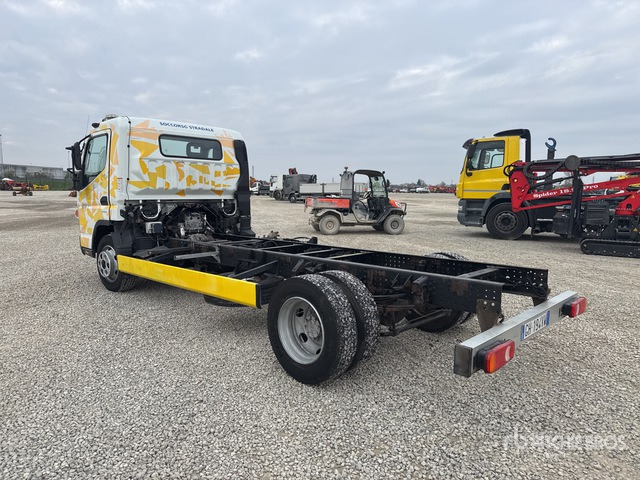 2015 Mitsubishi Fuso Canter 4x2 Cab and Chassis - Cab chassis truck: picture 2 2015 Mitsubishi Fuso Canter 4x2 Cab and Chassis - Cab chassis truck: picture 2