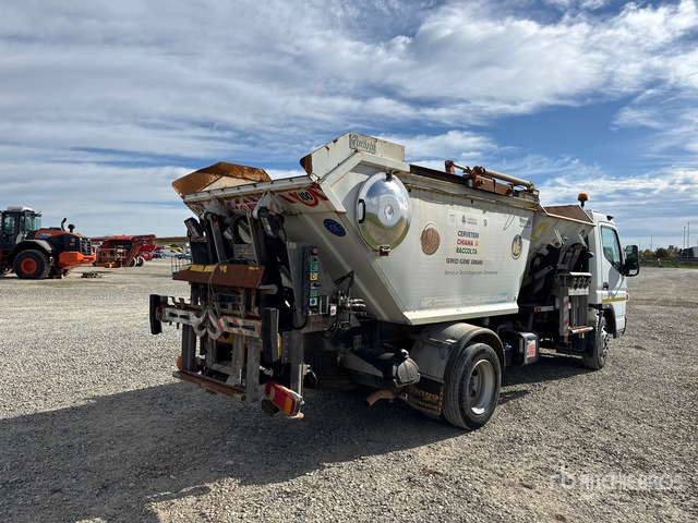 2015 Mitsubishi Fuso Canter 7C15 Van Truck - Garbage truck: picture 4 2015 Mitsubishi Fuso Canter 7C15 Van Truck - Garbage truck: picture 4