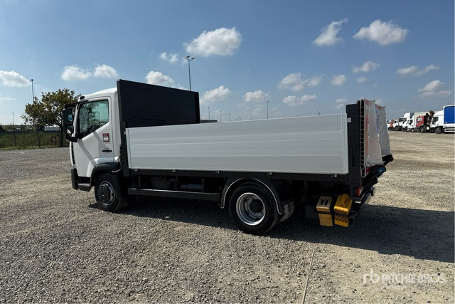 2016 Renault D75.180 4x2 Flatbed Truck - Dropside/ Flatbed truck: picture 1 2016 Renault D75.180 4x2 Flatbed Truck - Dropside/ Flatbed truck: picture 1