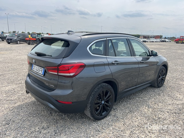 2022 BMW X1 Hybrid xDrive 25e Automobile - Car: picture 4 2022 BMW X1 Hybrid xDrive 25e Automobile - Car: picture 4