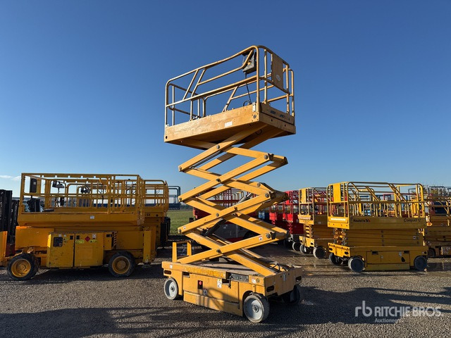 Haulotte Scissor Lift - Scissor lift: picture 1 Haulotte Scissor Lift - Scissor lift: picture 1