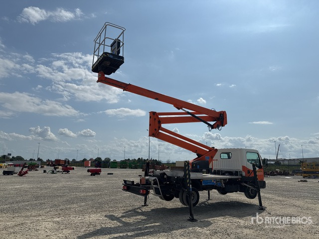 Nissan Cabstar 35.12 Piattaforma autocarrata - Truck mounted aerial platform: picture 4 Nissan Cabstar 35.12 Piattaforma autocarrata - Truck mounted aerial platform: picture 4