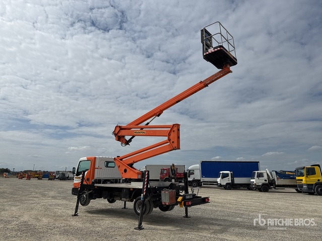 Nissan Cabstar 35.12 Piattaforma autocarrata - Truck mounted aerial platform: picture 4 Nissan Cabstar 35.12 Piattaforma autocarrata - Truck mounted aerial platform: picture 4