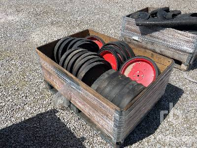 Qty of Seeder Wheels - Wheel and tire package: picture 3 Qty of Seeder Wheels - Wheel and tire package: picture 3