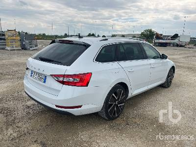 SKODA SUPERB WAGON 2.0 TDI EVO 150CV EXECUTIVE - Car: picture 3 SKODA SUPERB WAGON 2.0 TDI EVO 150CV EXECUTIVE - Car: picture 3