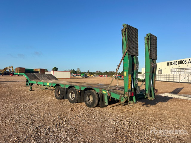 2007 ACTM S46315R Semi-Remorque Porte-Engins 3 Es ... Lowboy Trailer - Low loader semi-trailer: picture 3 2007 ACTM S46315R Semi-Remorque Porte-Engins 3 Es ... Lowboy Trailer - Low loader semi-trailer: picture 3