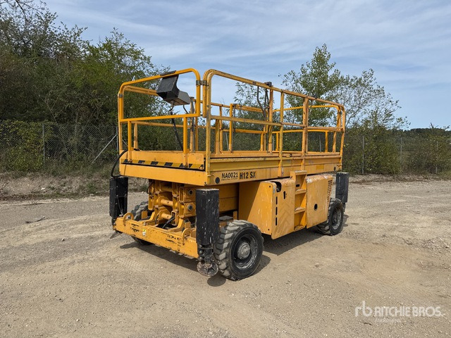 2008 Haulotte H12SX 4x4 Diesel Nacelle Ciseau Scissor Lift - Scissor lift: picture 1 2008 Haulotte H12SX 4x4 Diesel Nacelle Ciseau Scissor Lift - Scissor lift: picture 1