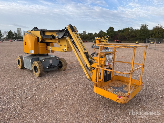 2008 Haulotte HA12IP 2WD Electric Nacelle Articulee ... Articulating Boom Lift - Articulated boom: picture 4 2008 Haulotte HA12IP 2WD Electric Nacelle Articulee ... Articulating Boom Lift - Articulated boom: picture 4