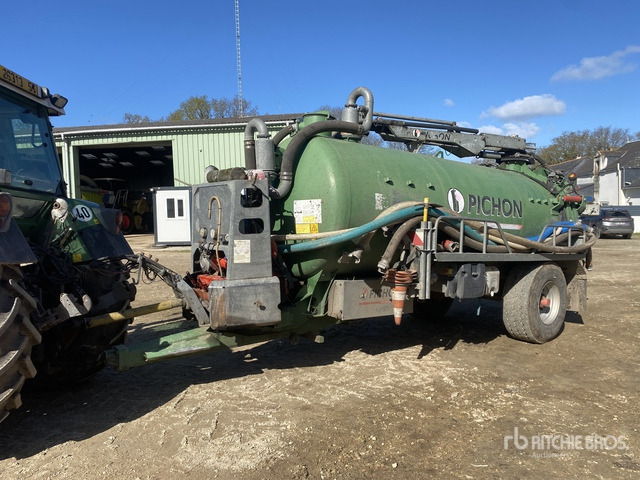 2011 Pichon TCI 10400 S/A Tonne A Lisier Aspirante 1 ... Vacuum Tanker Trailer - Flail mower/ Mulcher: picture 2 2011 Pichon TCI 10400 S/A Tonne A Lisier Aspirante 1 ... Vacuum Tanker Trailer - Flail mower/ Mulcher: picture 2