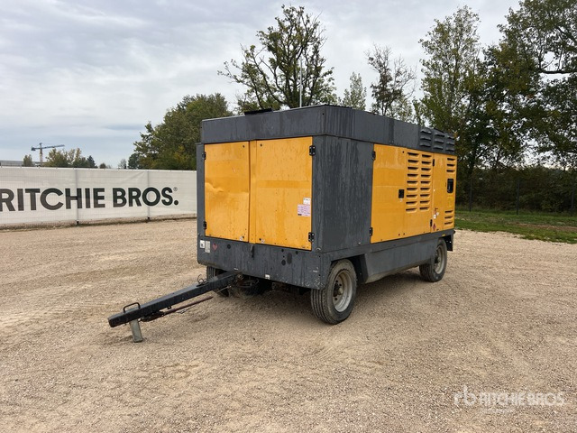 2015 Atlas Copco XAHS447 Mobile 25000 L Compresseur A Air Air Compressor - Air compressor: picture 1 2015 Atlas Copco XAHS447 Mobile 25000 L Compresseur A Air Air Compressor - Air compressor: picture 1