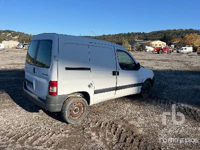 PEUGEOT PARTNER Vehicule Utilitaire (Inoperable) - Panel van: picture 3 PEUGEOT PARTNER Vehicule Utilitaire (Inoperable) - Panel van: picture 3