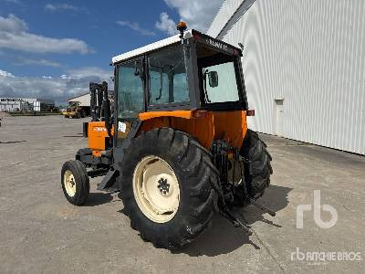 RENAULT 551S Tracteur Agricole - Farm tractor: picture 2 RENAULT 551S Tracteur Agricole - Farm tractor: picture 2