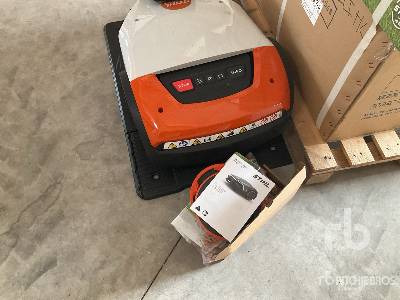 STIHL Qte De Robots de Tonte Electriques - Garden mower: picture 3 STIHL Qte De Robots de Tonte Electriques - Garden mower: picture 3