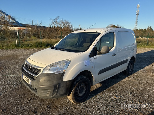 2018 Peugeot Partner Vehicule Utilitaire Cargo Van - Van: picture 1 2018 Peugeot Partner Vehicule Utilitaire Cargo Van - Van: picture 1