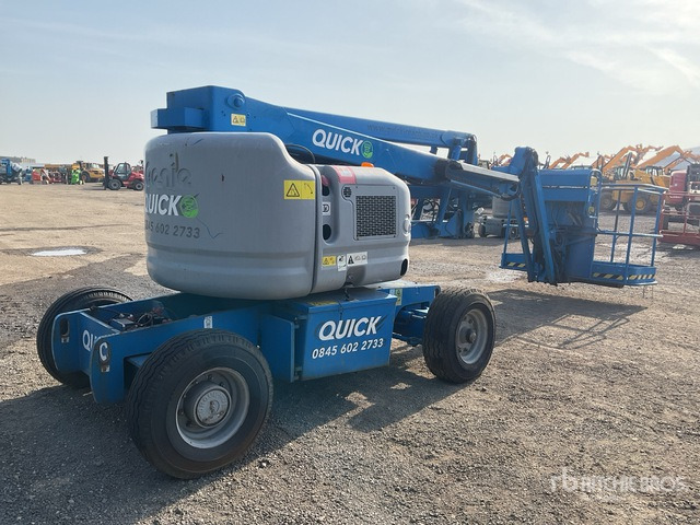 2007 Genie Z45/25 2WD Hybrid Articulating Boom Lift - Articulated boom: picture 3 2007 Genie Z45/25 2WD Hybrid Articulating Boom Lift - Articulated boom: picture 3