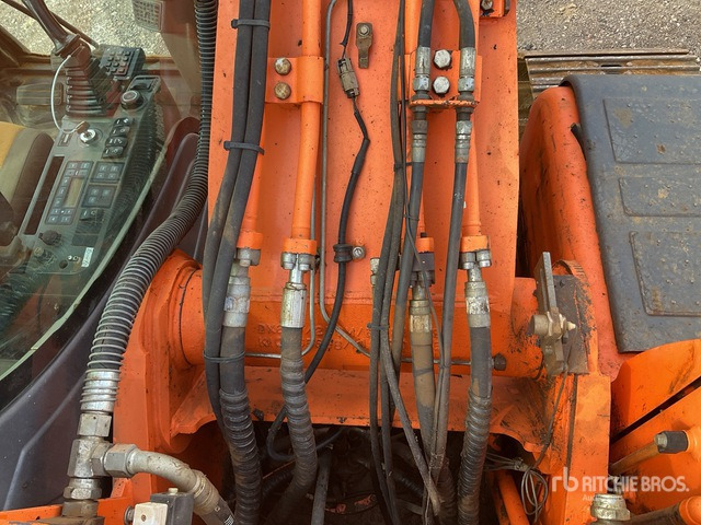 2011 Doosan DX225LC Long Reach Tracked Excavator - Crawler excavator: picture 5 2011 Doosan DX225LC Long Reach Tracked Excavator - Crawler excavator: picture 5