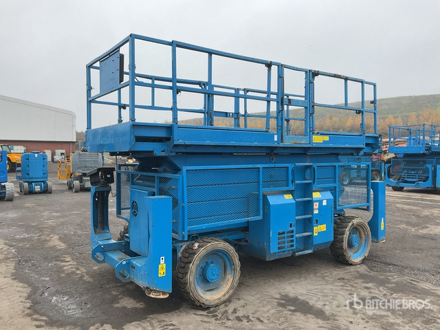 2013 Genie GS5390 4x4 Diesel Scissor Lift - Scissor lift: picture 3 2013 Genie GS5390 4x4 Diesel Scissor Lift - Scissor lift: picture 3