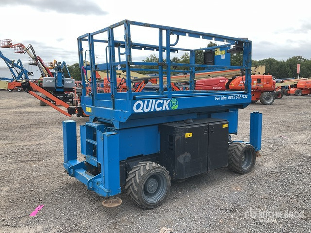 2014 Genie GS2669RT 4x4 Diesel Scissor Lift - Scissor lift: picture 4 2014 Genie GS2669RT 4x4 Diesel Scissor Lift - Scissor lift: picture 4