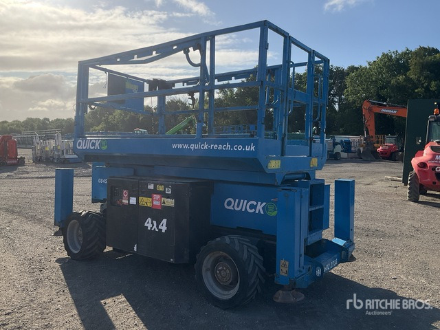 2014 Genie GS2669RT 4x4 Diesel Scissor Lift - Scissor lift: picture 3 2014 Genie GS2669RT 4x4 Diesel Scissor Lift - Scissor lift: picture 3