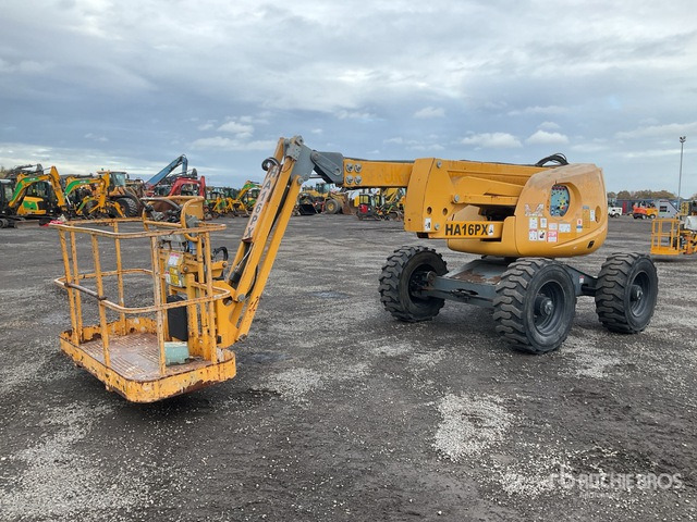 2014 Haulotte HA16PX 4WD Diesel Articulating Boom Lift - Articulated boom: picture 4 2014 Haulotte HA16PX 4WD Diesel Articulating Boom Lift - Articulated boom: picture 4