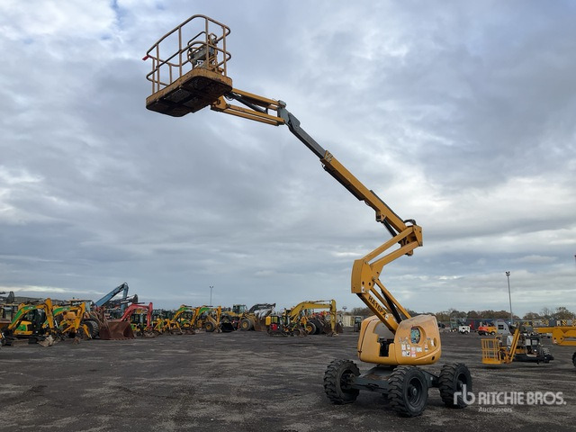 2014 Haulotte HA16PX 4WD Diesel Articulating Boom Lift - Articulated boom: picture 1 2014 Haulotte HA16PX 4WD Diesel Articulating Boom Lift - Articulated boom: picture 1