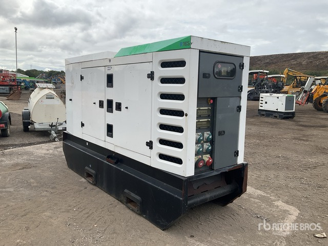 2015 Sdmo R165C3 Generator Set - Generator set: picture 2 2015 Sdmo R165C3 Generator Set - Generator set: picture 2