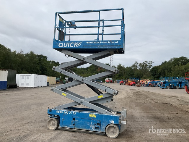 Scissor lift 2016 Genie GS2032 Electric Scissor Lift: picture 1