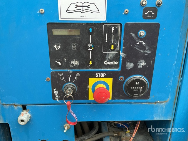 2016 Genie GS5390 4x4 Diesel Scissor Lift - Scissor lift: picture 5 2016 Genie GS5390 4x4 Diesel Scissor Lift - Scissor lift: picture 5